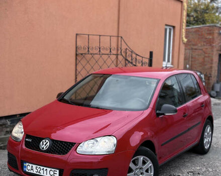 Красный Фольксваген Гольф, объемом двигателя 1.6 л и пробегом 287 тыс. км за 6200 $, фото 1 на Automoto.ua