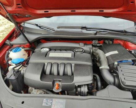 Красный Фольксваген Гольф, объемом двигателя 1.6 л и пробегом 184 тыс. км за 6450 $, фото 6 на Automoto.ua