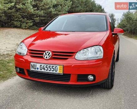 Красный Фольксваген Гольф, объемом двигателя 1.6 л и пробегом 184 тыс. км за 6450 $, фото 4 на Automoto.ua