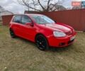 Красный Фольксваген Гольф, объемом двигателя 1.6 л и пробегом 184 тыс. км за 6200 $, фото 2 на Automoto.ua