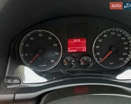 Червоний Фольксваген Гольф, об'ємом двигуна 1.4 л та пробігом 205 тис. км за 4950 $, фото 50 на Automoto.ua