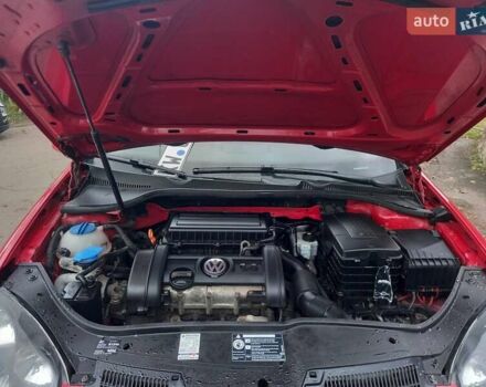 Красный Фольксваген Гольф, объемом двигателя 1.39 л и пробегом 205 тыс. км за 5399 $, фото 48 на Automoto.ua