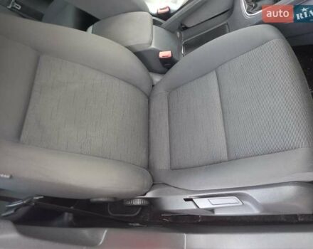 Красный Фольксваген Гольф, объемом двигателя 1.39 л и пробегом 205 тыс. км за 5399 $, фото 28 на Automoto.ua