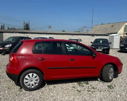 Красный Фольксваген Гольф, объемом двигателя 1.6 л и пробегом 216 тыс. км за 5990 $, фото 1 на Automoto.ua