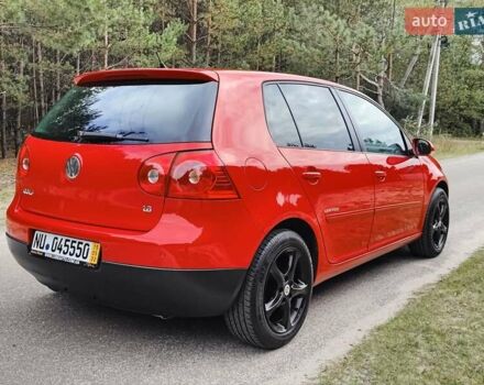 Красный Фольксваген Гольф, объемом двигателя 1.6 л и пробегом 184 тыс. км за 6450 $, фото 2 на Automoto.ua