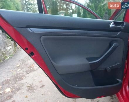 Красный Фольксваген Гольф, объемом двигателя 1.39 л и пробегом 205 тыс. км за 5399 $, фото 42 на Automoto.ua