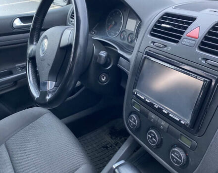 Червоний Фольксваген Гольф, об'ємом двигуна 1.6 л та пробігом 197 тис. км за 7700 $, фото 11 на Automoto.ua