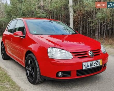 Красный Фольксваген Гольф, объемом двигателя 1.6 л и пробегом 184 тыс. км за 6450 $, фото 5 на Automoto.ua
