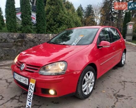 Красный Фольксваген Гольф, объемом двигателя 1.39 л и пробегом 205 тыс. км за 5399 $, фото 1 на Automoto.ua