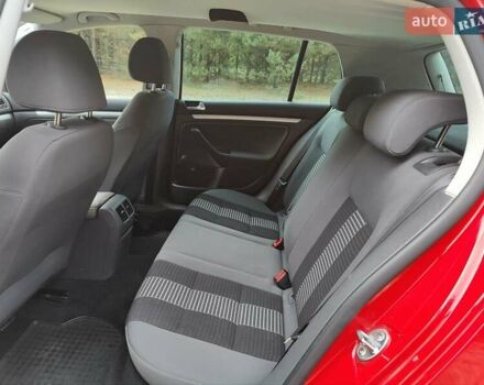Красный Фольксваген Гольф, объемом двигателя 1.6 л и пробегом 184 тыс. км за 6450 $, фото 18 на Automoto.ua