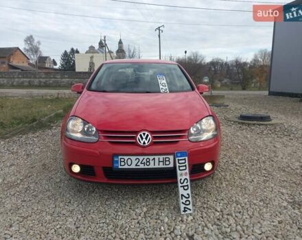 Червоний Фольксваген Гольф, об'ємом двигуна 1.4 л та пробігом 205 тис. км за 4950 $, фото 25 на Automoto.ua