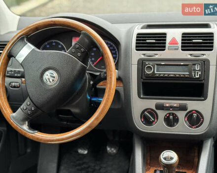 Червоний Фольксваген Гольф, об'ємом двигуна 1.4 л та пробігом 231 тис. км за 5600 $, фото 43 на Automoto.ua