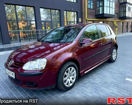 Красный Фольксваген Гольф, объемом двигателя 1.4 л и пробегом 250 тыс. км за 3999 $, фото 2 на Automoto.ua