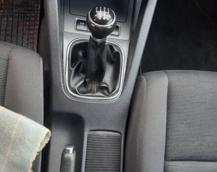 Червоний Фольксваген Гольф, об'ємом двигуна 1.4 л та пробігом 205 тис. км за 4950 $, фото 48 на Automoto.ua