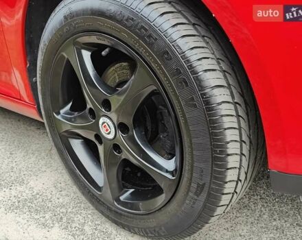 Красный Фольксваген Гольф, объемом двигателя 1.6 л и пробегом 184 тыс. км за 6450 $, фото 3 на Automoto.ua