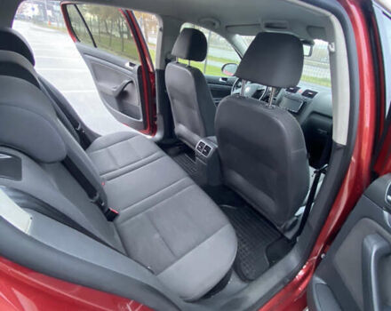 Червоний Фольксваген Гольф, об'ємом двигуна 1.6 л та пробігом 197 тис. км за 7700 $, фото 4 на Automoto.ua