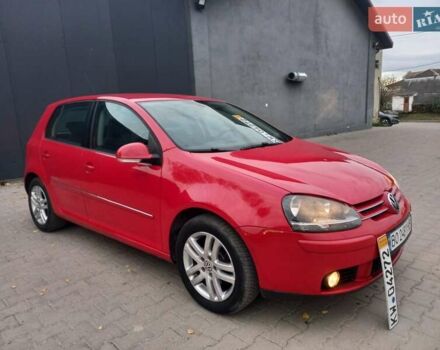 Красный Фольксваген Гольф, объемом двигателя 1.39 л и пробегом 205 тыс. км за 5399 $, фото 8 на Automoto.ua