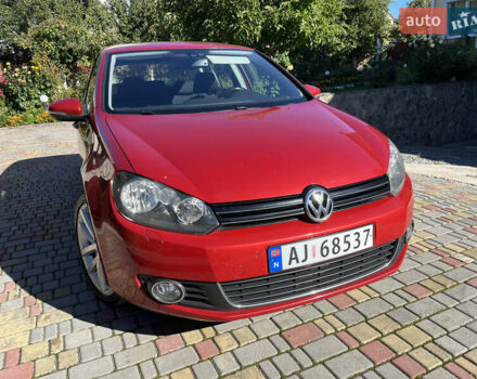 Червоний Фольксваген Гольф, об'ємом двигуна 1.39 л та пробігом 257 тис. км за 7990 $, фото 2 на Automoto.ua