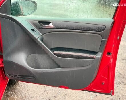 Красный Фольксваген Гольф, объемом двигателя 1.6 л и пробегом 197 тыс. км за 7690 $, фото 22 на Automoto.ua