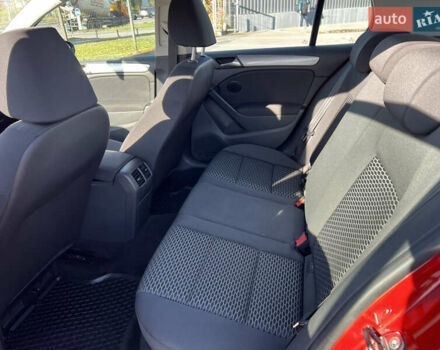 Червоний Фольксваген Гольф, об'ємом двигуна 1.6 л та пробігом 195 тис. км за 6900 $, фото 25 на Automoto.ua