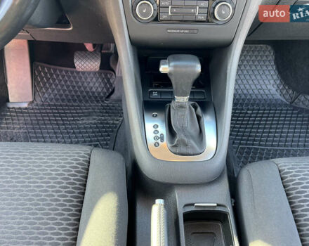 Червоний Фольксваген Гольф, об'ємом двигуна 1.6 л та пробігом 195 тис. км за 6900 $, фото 17 на Automoto.ua