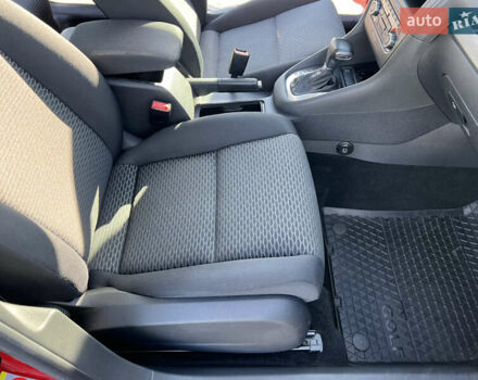 Червоний Фольксваген Гольф, об'ємом двигуна 1.6 л та пробігом 195 тис. км за 6900 $, фото 18 на Automoto.ua