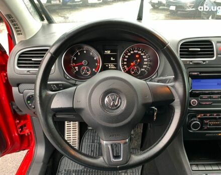Красный Фольксваген Гольф, объемом двигателя 1.6 л и пробегом 197 тыс. км за 7690 $, фото 30 на Automoto.ua