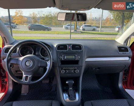 Червоний Фольксваген Гольф, об'ємом двигуна 1.6 л та пробігом 195 тис. км за 6900 $, фото 11 на Automoto.ua