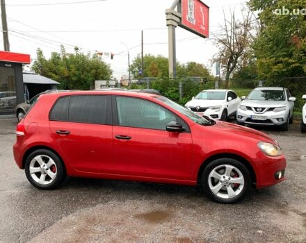 Красный Фольксваген Гольф, объемом двигателя 1.6 л и пробегом 197 тыс. км за 7690 $, фото 3 на Automoto.ua