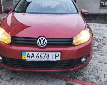 Красный Фольксваген Гольф, объемом двигателя 1.6 л и пробегом 196 тыс. км за 8000 $, фото 4 на Automoto.ua