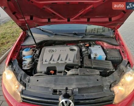 Червоний Фольксваген Гольф, об'ємом двигуна 1.6 л та пробігом 200 тис. км за 5200 $, фото 4 на Automoto.ua