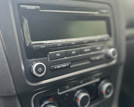 Красный Фольксваген Гольф, объемом двигателя 1.4 л и пробегом 205 тыс. км за 7350 $, фото 28 на Automoto.ua