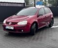 Красный Фольксваген Гольф, объемом двигателя 1.6 л и пробегом 240 тыс. км за 5282 $, фото 1 на Automoto.ua