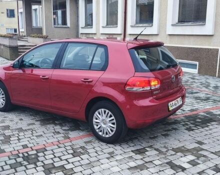 Красный Фольксваген Гольф, объемом двигателя 1.6 л и пробегом 196 тыс. км за 8000 $, фото 1 на Automoto.ua