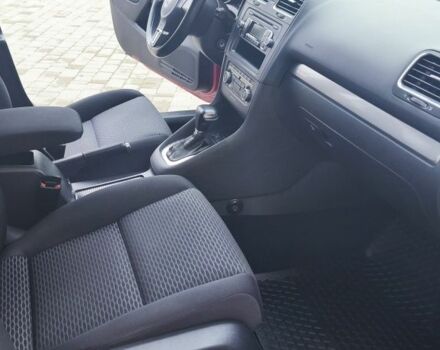 Красный Фольксваген Гольф, объемом двигателя 1.6 л и пробегом 196 тыс. км за 8000 $, фото 20 на Automoto.ua