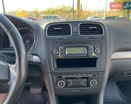 Червоний Фольксваген Гольф, об'ємом двигуна 1.6 л та пробігом 195 тис. км за 6900 $, фото 13 на Automoto.ua