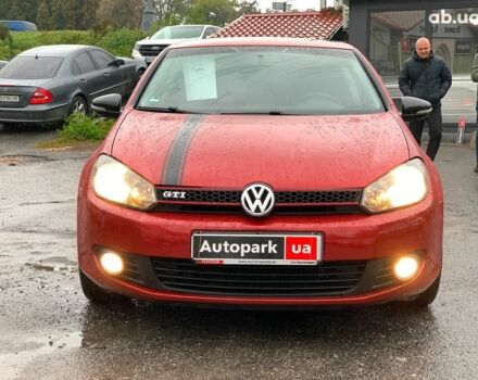 Красный Фольксваген Гольф, объемом двигателя 1.6 л и пробегом 197 тыс. км за 7690 $, фото 1 на Automoto.ua