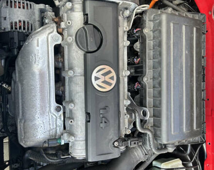 Красный Фольксваген Гольф, объемом двигателя 1.4 л и пробегом 205 тыс. км за 7350 $, фото 55 на Automoto.ua