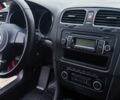 Красный Фольксваген Гольф, объемом двигателя 1.6 л и пробегом 196 тыс. км за 8000 $, фото 21 на Automoto.ua