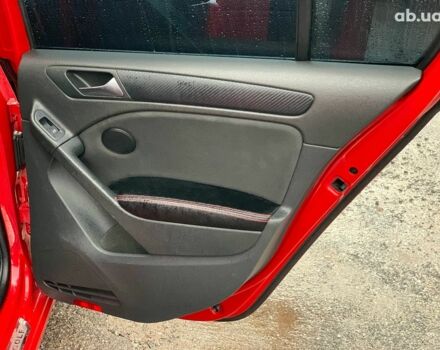 Красный Фольксваген Гольф, объемом двигателя 1.6 л и пробегом 197 тыс. км за 7690 $, фото 21 на Automoto.ua