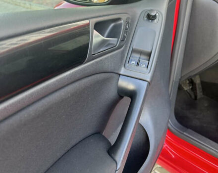 Красный Фольксваген Гольф, объемом двигателя 1.4 л и пробегом 205 тыс. км за 7350 $, фото 21 на Automoto.ua