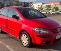 Червоний Фольксваген Гольф, об'ємом двигуна 1.6 л та пробігом 176 тис. км за 7300 $, фото 1 на Automoto.ua