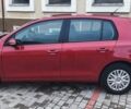 Красный Фольксваген Гольф, объемом двигателя 1.6 л и пробегом 196 тыс. км за 8000 $, фото 2 на Automoto.ua