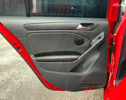 Красный Фольксваген Гольф, объемом двигателя 1.6 л и пробегом 197 тыс. км за 7690 $, фото 17 на Automoto.ua