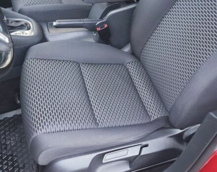 Красный Фольксваген Гольф, объемом двигателя 1.6 л и пробегом 196 тыс. км за 8000 $, фото 17 на Automoto.ua