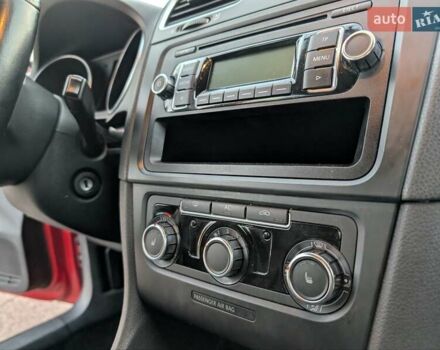 Красный Фольксваген Гольф, объемом двигателя 1.39 л и пробегом 186 тыс. км за 7500 $, фото 43 на Automoto.ua