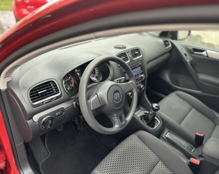 Красный Фольксваген Гольф, объемом двигателя 1.4 л и пробегом 202 тыс. км за 7300 $, фото 7 на Automoto.ua