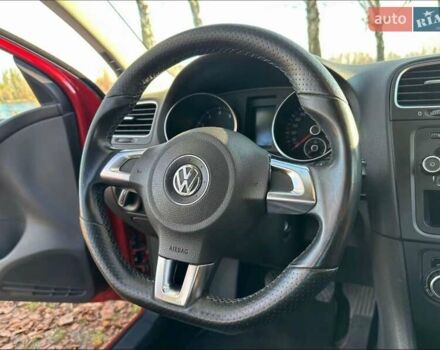 Красный Фольксваген Гольф, объемом двигателя 1.39 л и пробегом 188 тыс. км за 7300 $, фото 11 на Automoto.ua