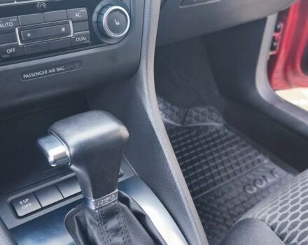 Красный Фольксваген Гольф, объемом двигателя 1.6 л и пробегом 196 тыс. км за 8000 $, фото 19 на Automoto.ua