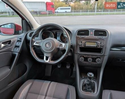 Красный Фольксваген Гольф, объемом двигателя 1.39 л и пробегом 186 тыс. км за 7500 $, фото 36 на Automoto.ua